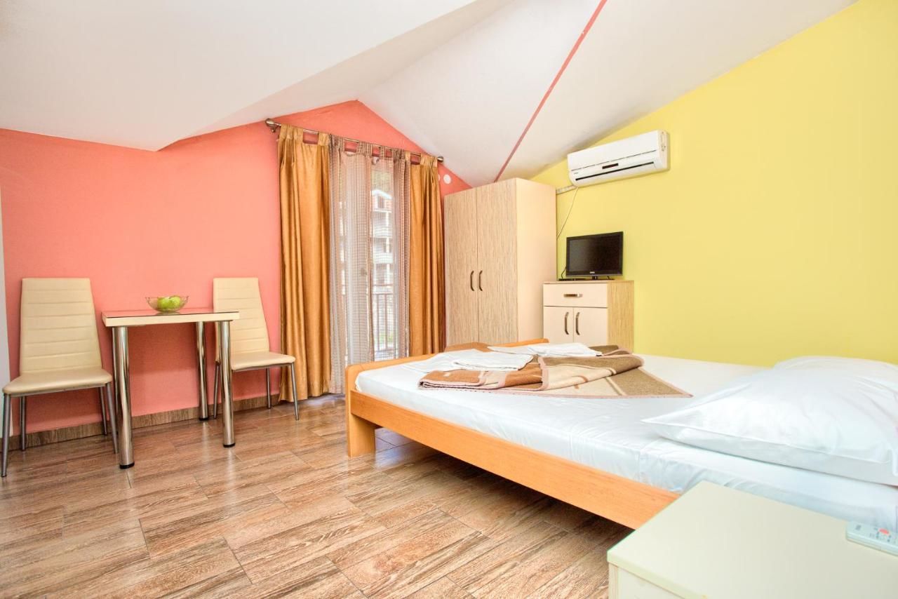 Апартаменты Apartments Mazarak Будва